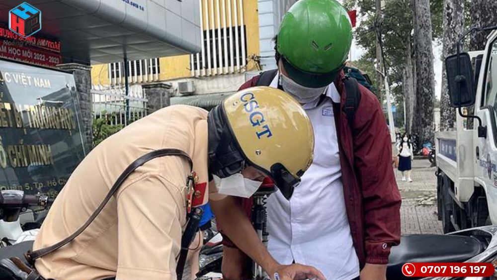 Mức phạt không đội mũ bảo hiểm